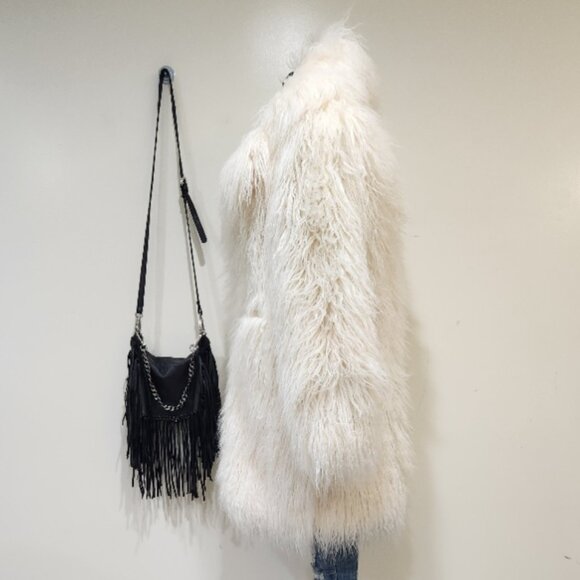 💥INSANELY BEAUTIFUL!💥Faux Curly Mongolian Lamb Fur Oversized Coat in Ivory - Picture 4 of 14